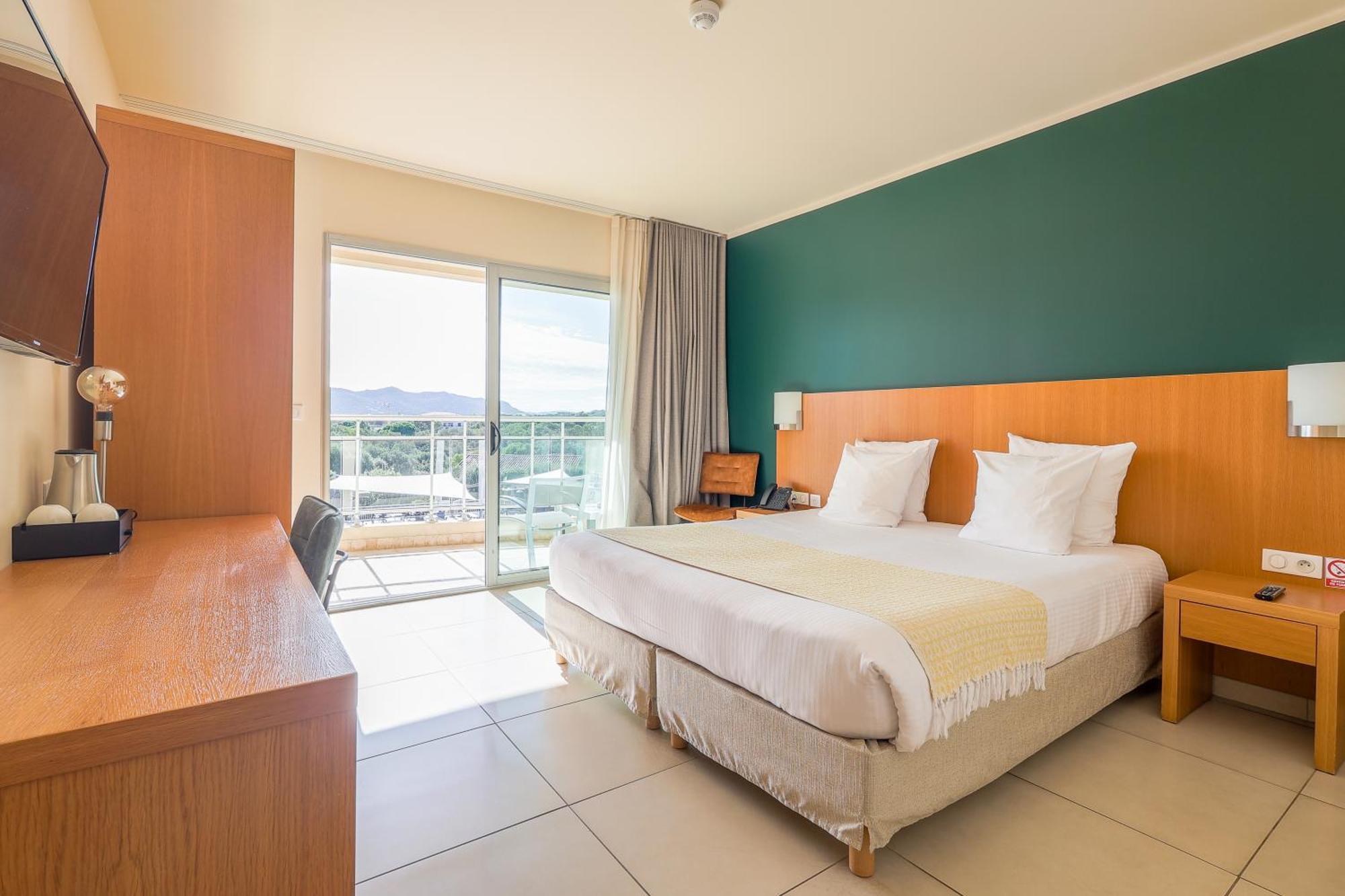 Hotel Costa Salina Порто-Векио Екстериор снимка